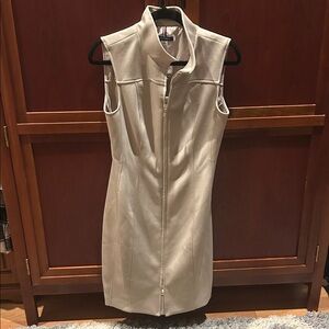 Excellent condition 
Tommy Hilfiger dress